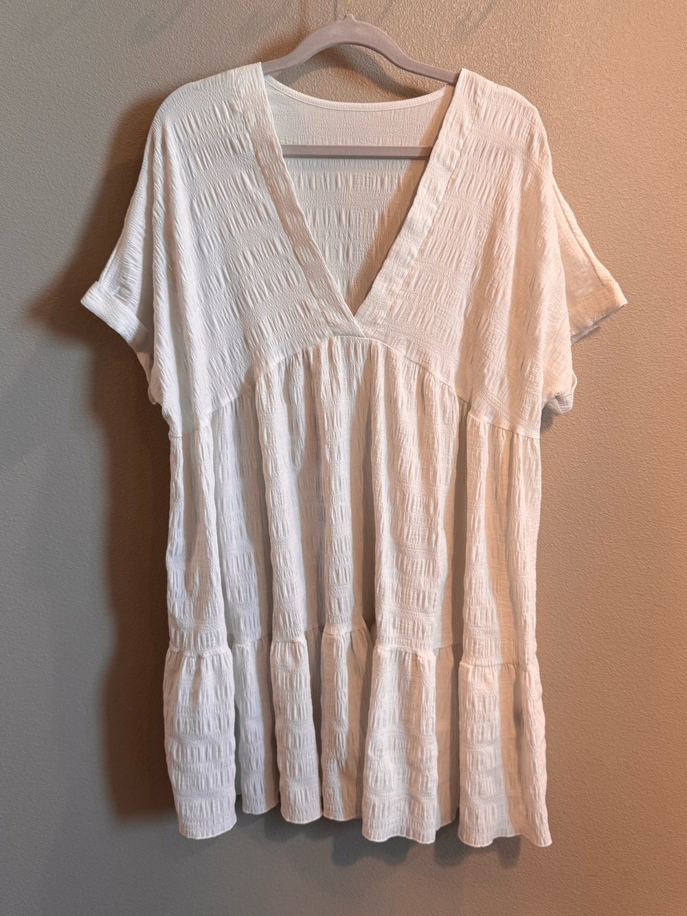 ⭐ 2/$20 SHEIN White Textured V-Neck Tiered Mini Dress Swim Coverup